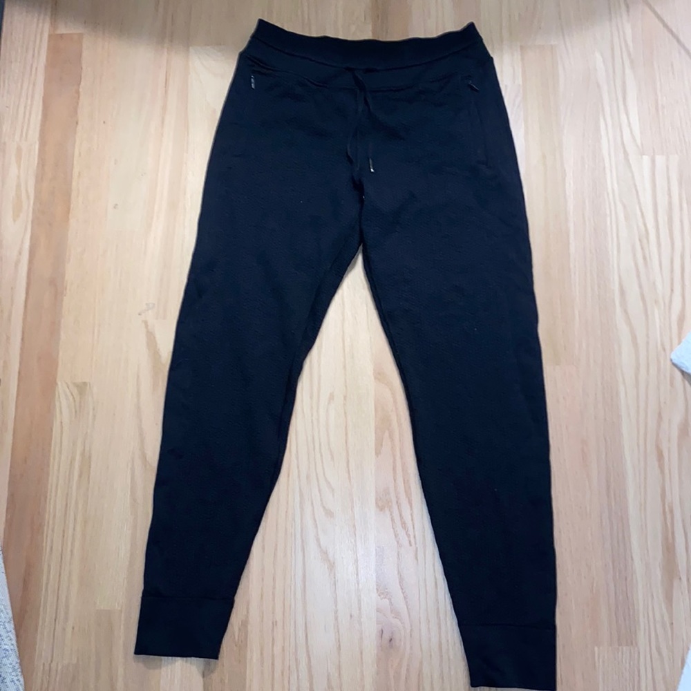 Lululemon Engineered Warmth Jogger in black